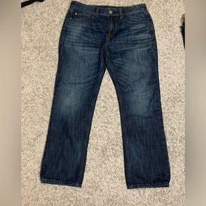 4 pairs of never worn jeans sized 32x30